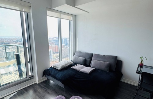 Garden District Condo | Cozy 1 bed 1bath condo DT toronto near Eaton Center *Great view*