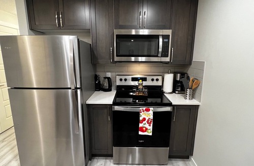 Keith Apartment | Cozy 1 bedroom apartment in Rockland Park NW Calgary