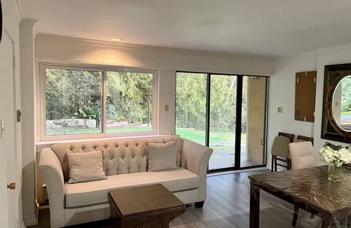 West Vancouver House | Cozy 2-Bedroom Suite in Prestigious West Vancouver