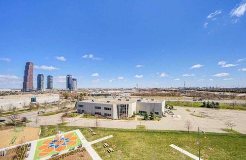 Vaughan Condo | COZY 2 BEDROOMS FULL BATH IN THE NEW DOWNTOWN VAUGHAN FROM SUBWAY. ONE PARKING