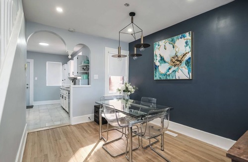 Bridgeview Apartment | Cozy 2bd with beautiful view of Detroit River