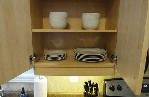 South London House | Cozy 2BR in Wortley Village + 2-car Parking + WiFi