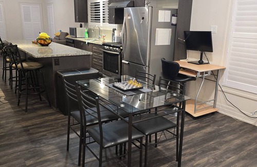 Kitchener House | Cozy 3-Bed home with free Parking & Wifi. Near Convenience, Trails, Attractions