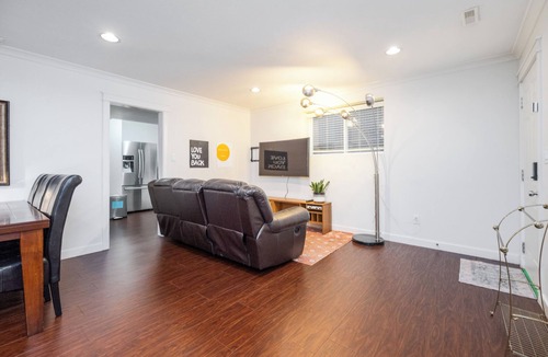 Rosemary Heights Central House | Cozy 3BR Surrey House | Near Hwy 99 & White Rock