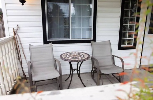 Mission Apartment | Cozy and Cute Cottage Suite in Mission