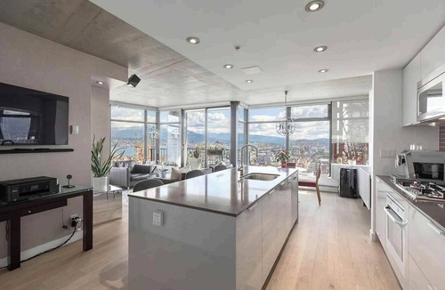 Gastown Apartment | Cozy Apartment 5 minutes to FIFA