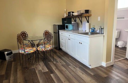 Pictou Apartment | Cozy apartment with a view of the harbour and water front