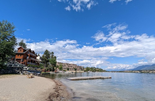 Invermere Cabin | Cozy Cabin Lake View Private Beach