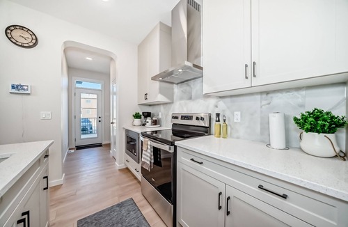 Calgary House | Cozy Calgary Gem: Kid-Friendly, Free Parking, & Easy Access to Stampede