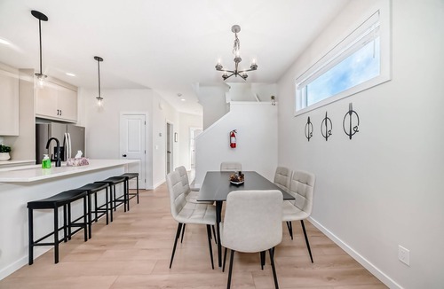 Calgary House | Cozy Calgary Gem: Kid-Friendly, Free Parking, & Easy Access to Stampede