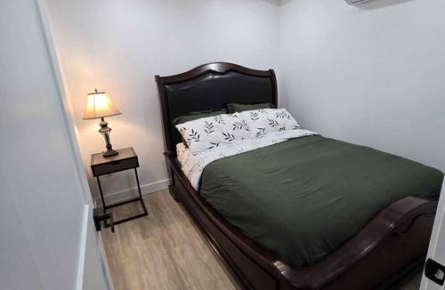 Mulmur House | Cozy comfort in beautiful Mulmur, Ontario. nSkiing | Trails | Outdoor adventure