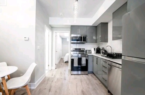 Niagara Falls House | Cozy condo sleeps 4