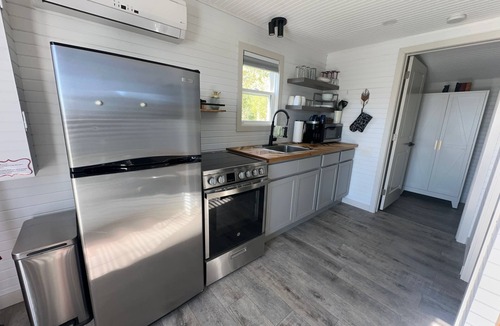 Beaubassin East Cottage | Cozy cottage River view, close to beaches and amenities.
