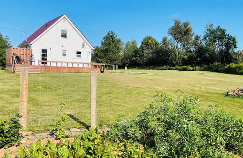 Anne's Land House | Cozy Cottage style home in Beautiful Hope River PEI, 10 min to the North Shore