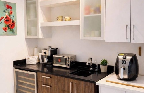 District of North Vancouver House | Cozy Deep cove Retreat near Quarry Rock North Vancouver BC