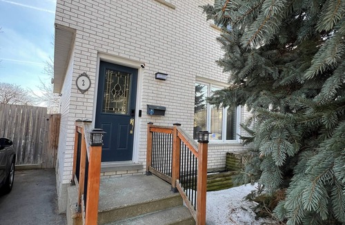 Hespeler House | Cozy Fully furnished, Specious 2 story home!. Parking on premises, pet friendly!