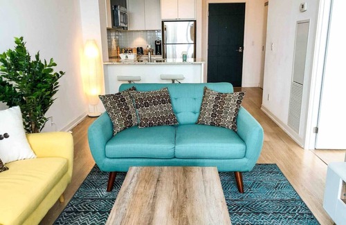 Mount Pleasant West Apartment | Cozy Furnished 1 Bedroom Condo - Midtown Toronto - Amazing Views