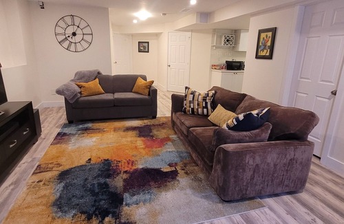 Amherstview Apartment | Cozy Home Away from Home