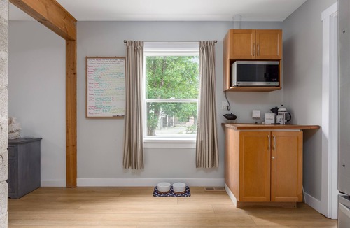Squamish House | Cozy Home in Central Squamish close to Amenities