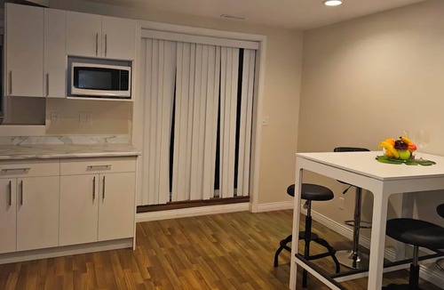 Delta House | Cozy home in Sunshine hills Delta,Enchanting 1-bedroom house.