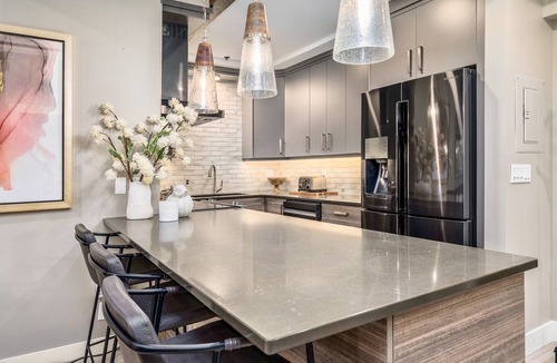 Cultural District Hotel | Cozy Lakefront Loft-Downtown prime location!