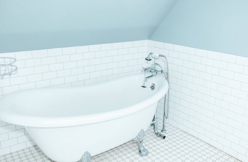 Saint David House | Cozy Modern Farmhouse w/Hot Tub mins to Saint Andrews By-The-Sea! Pet Friendly!
