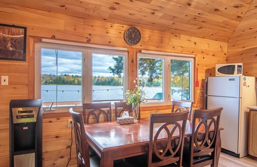 Ryerson Cottage | Cozy Paradise - Four Bedroom Cottage, Sleeps 8
