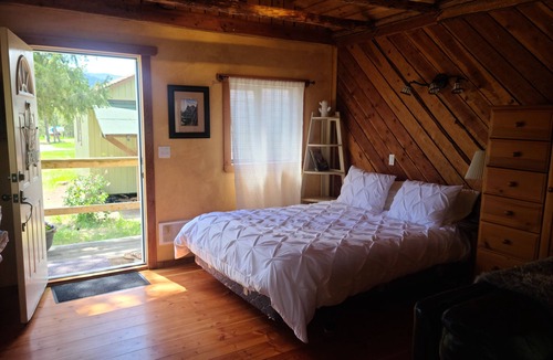Koocanusa Ranch Cabin | Cozy, private, ranch cabin in the beautiful East Kootenay's