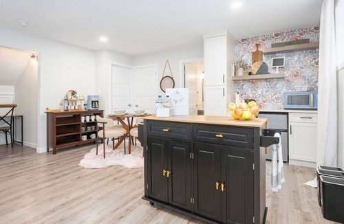 Lethbridge Bed & Breakfast | Cozy Retreat with Hot Tub and Free Breakfast!