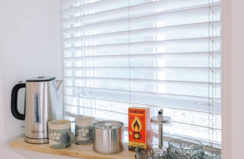 Riley Park-Little Mountain Apartment | Cozy Stay - Close To Everything