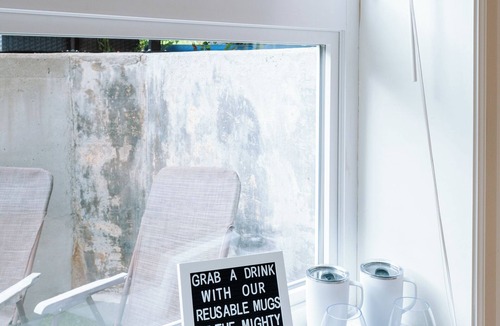 Riley Park-Little Mountain Apartment | Cozy Stay - Close To Everything