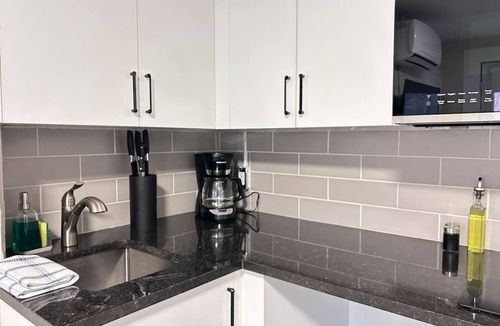 Sandy Hill Apartment | Cozy studio Apt in Sandy Hill – Near U of Ottawa