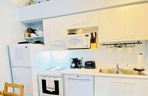 Craigleith Apartment | Cozy Studio Loft with 2 Baths Next to the Slopes