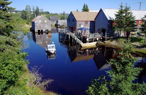 Seal Cove Cottage | Cozy Waterfront Cottage Rental for Peaceful Island Getaway in Seal Cove, New Brunswick