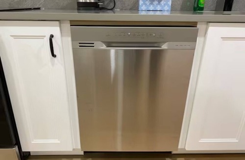 Dundarave House | Cozy with King Size Bed, Netflix/Prime Video 1 bed