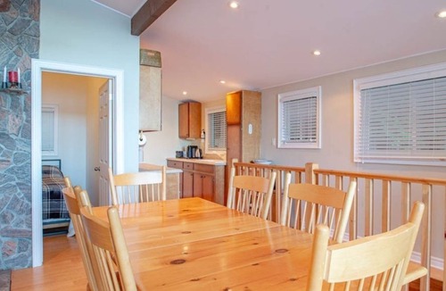 Broadbent Cottage | Crane's Landing - Three Bedroom Cottage, Sleeps 6