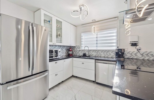 Crystal Beach House | Crystal Beach - Glamorous Cottage w/2 BR+ 1BA/Near Lake