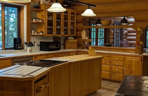 Mission Cabin | Custom Canadian Log Home nestled in the heart of the BC rainforest