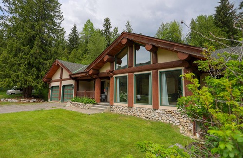 Crescent Valley House | Custom Timber Frame Home with Hot Tub