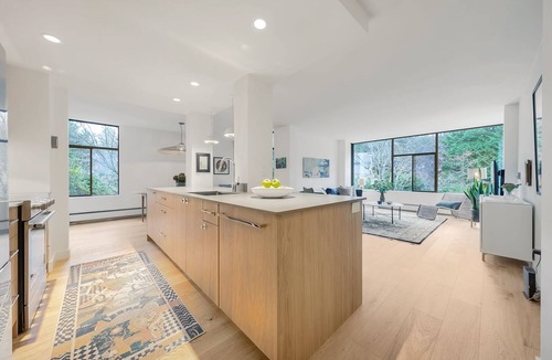 Arbutus Ridge Apartment | D38 - Large 2 bedroom 2 bathrooom