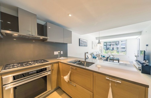 Kerrisdale Apartment | D39 - Beautiful 2 bedroom in Shannon Mews