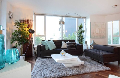 Crosstown Condo | D64 - 2 bedroom close to everything