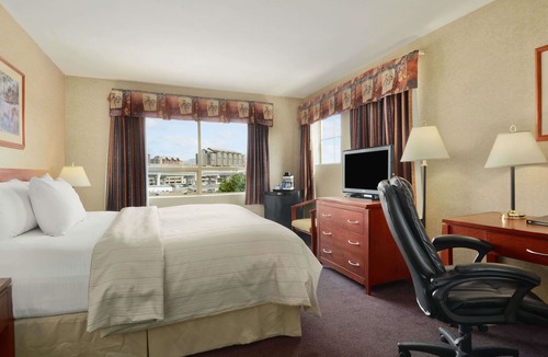 Richmond City Centre Hotel | Days Inn by Wyndham Vancouver Airport
