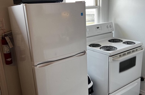 Wasaga Beach Cottage | Dock Life Beach 1 - Cottage 3, Riverside 2 bedroom, 3 min walk to Beach 1