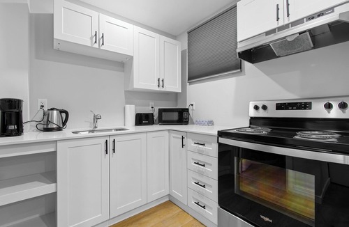 Hull Apartment | down town location brand new units#2