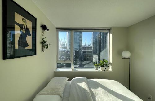 Crosstown Apartment | Downtown Apartment