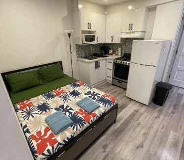 Wellington Place Apartment | DOWNTOWN-BMO Field Stay-Next to Transit-Restaurants-Union Station