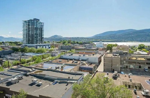 Downtown Kelowna Apartment | Downtown Lake-view 2 bedroom condo in Kelowna!