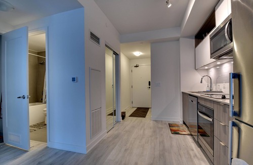 Old Town Apartment | Downtown one bedroom condo with lake and city view.