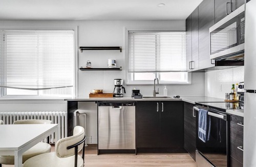 New Edinburgh Apartment | Downtown Ottawa | Modern APT
